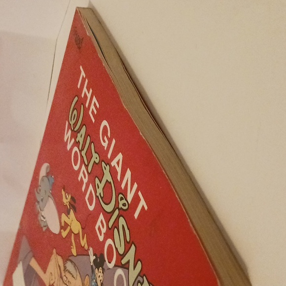 Vintage: The Giant Walt Disney Word Book - Picture 5 of 9